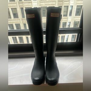 Women’s size 11  hunter boots Matte Black!